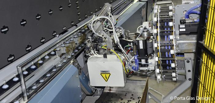 Super Spacer® Abstandhaltersysteme werden manuell und automatisiert verarbeitet