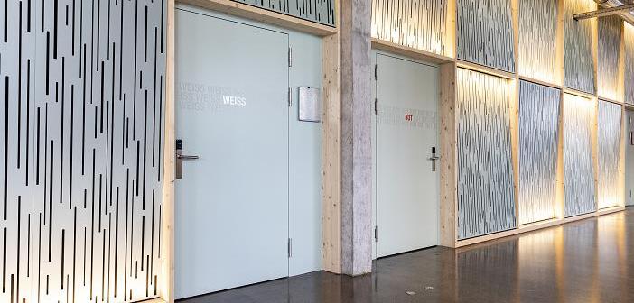 Bildunterschrift: Die meisten Innentüren im Technopark Winterthur sind virtuell vernetzt. Sämtliche Türen sind Mobile-Access-fähig und können für die Türöffnung per Smartphone freigeschaltet werden. Bildquelle: SALTO Systems